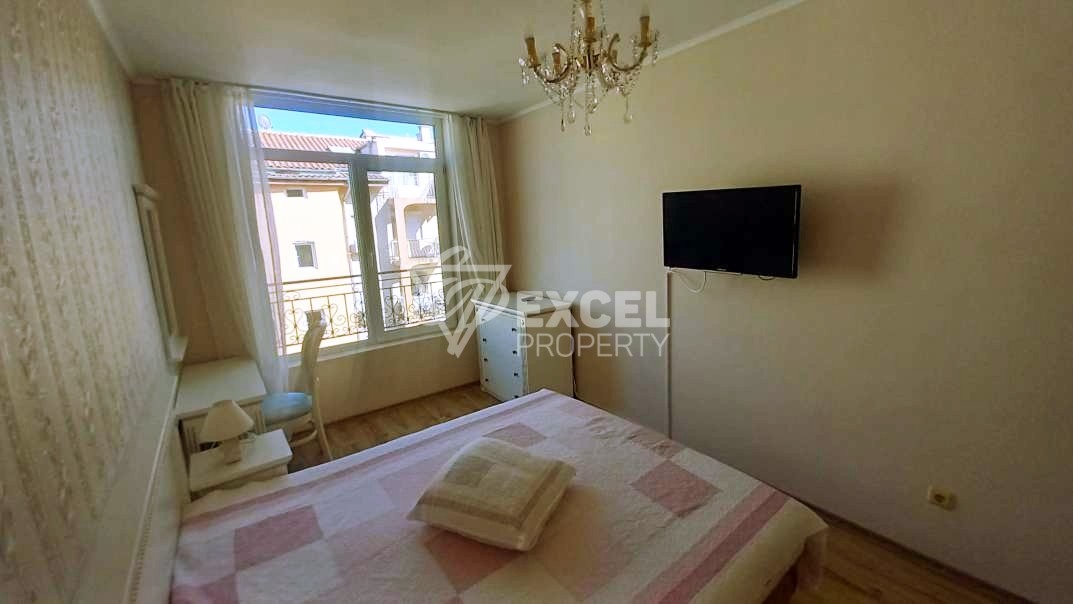 Двустаен, обзаведен имот в комплекс Даун Парк- гледка басейн