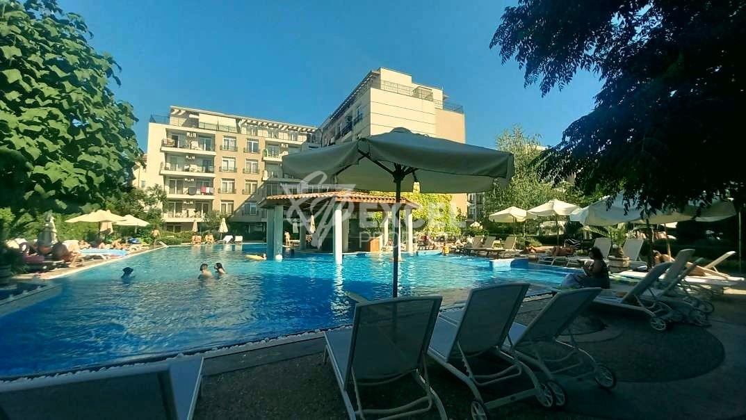 Двустаен имот с мебели- комплекс Даун Парк Слънчев бряг