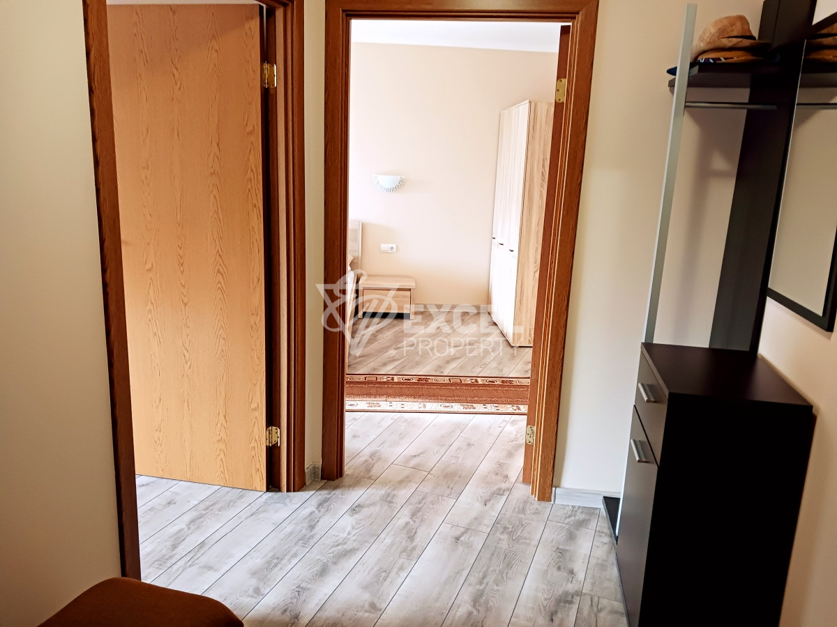 Просторен обзаведен имот с една спалня-Елените