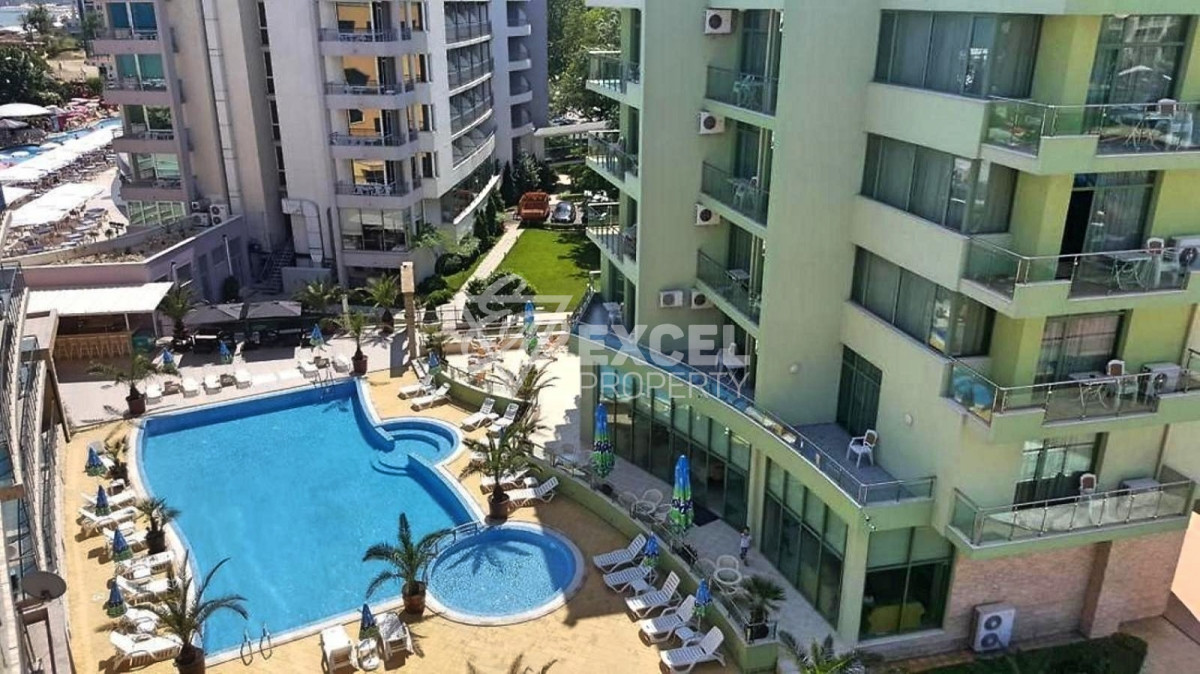 Двустаен имот на 50м от плажната ивица в Слънчев Бряг