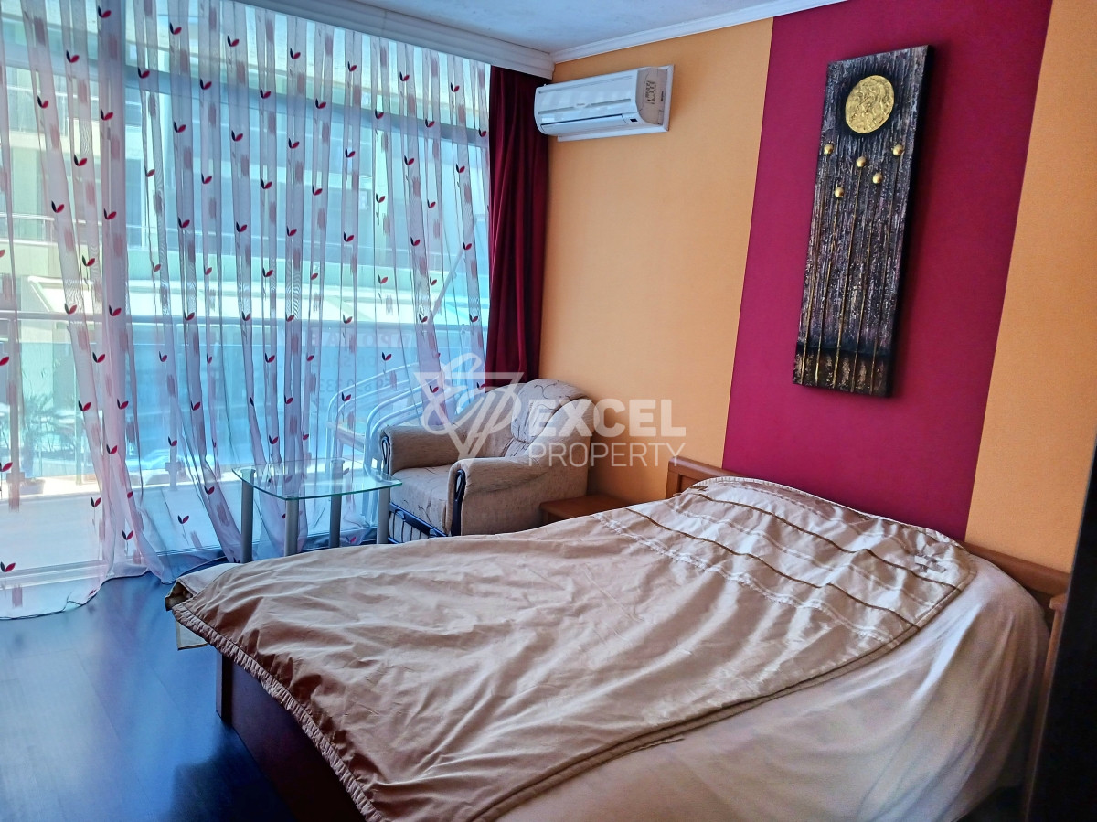 Двустаен имот на 50м от плажната ивица в Слънчев Бряг