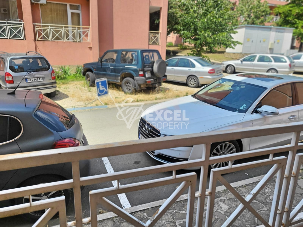 Тристаен имот на партера, с две тераси- Съни Дей 6 комплекс