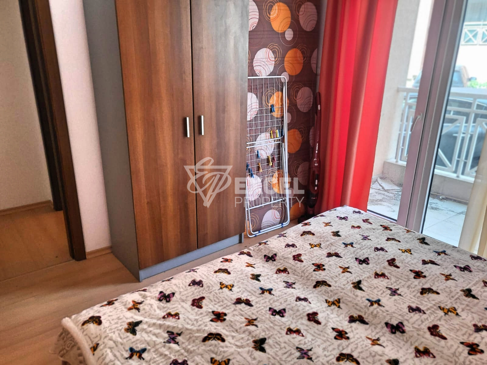 Тристаен имот на партера, с две тераси- Съни Дей 6 комплекс