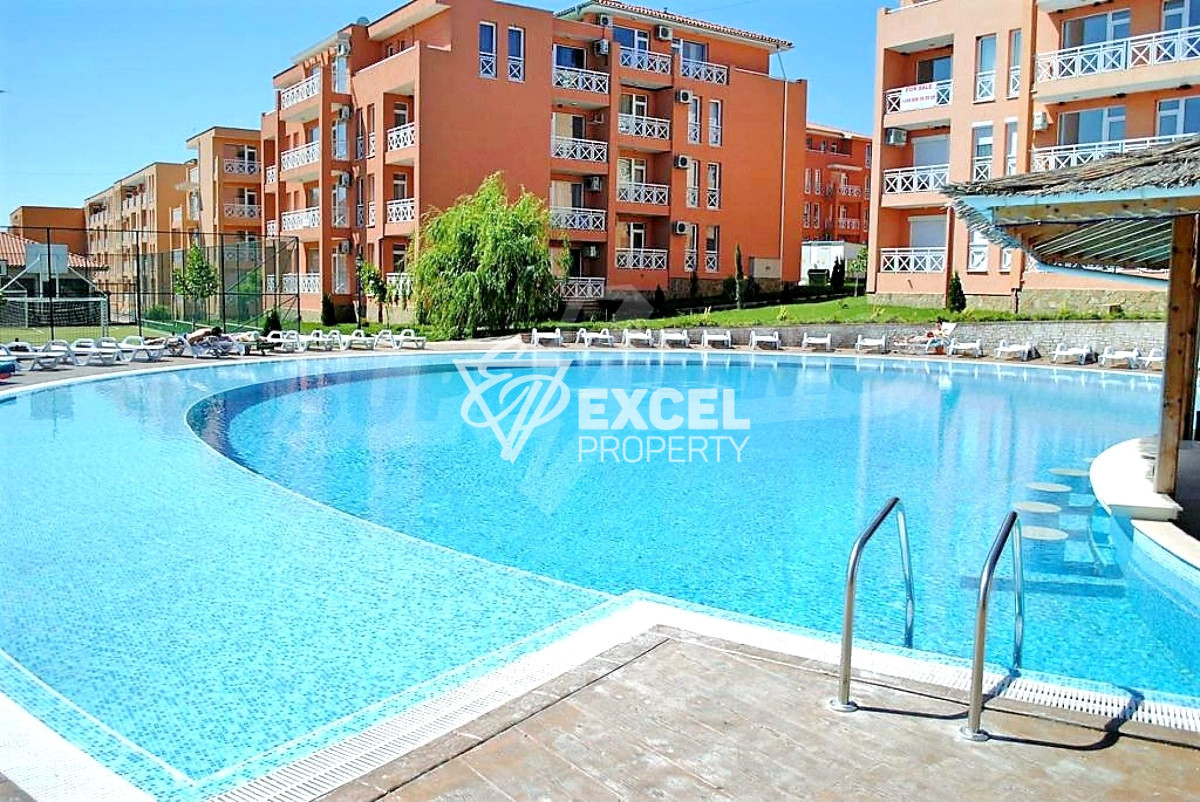 Тристаен имот на партера, с две тераси- Съни Дей 6 комплекс