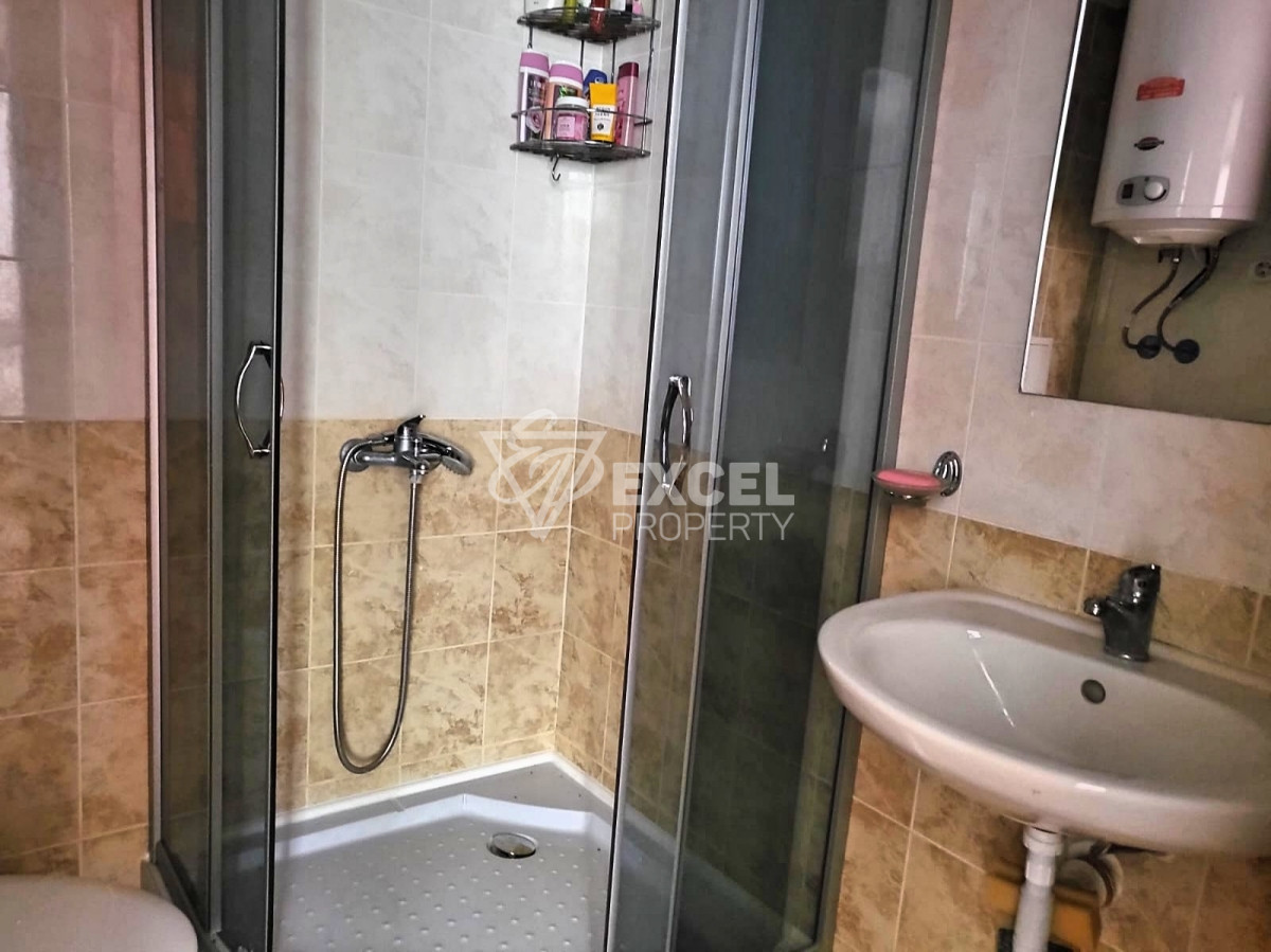 Тристаен имот на партера, с две тераси- Съни Дей 6 комплекс