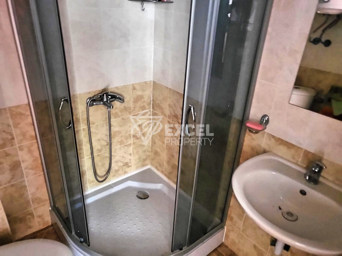 Тристаен имот на партера, с две тераси- Съни Дей 6 комплекс