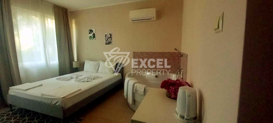 Стилен имот с джакузи,  в комплекс Изида Палас 1-Слънчев Бряг