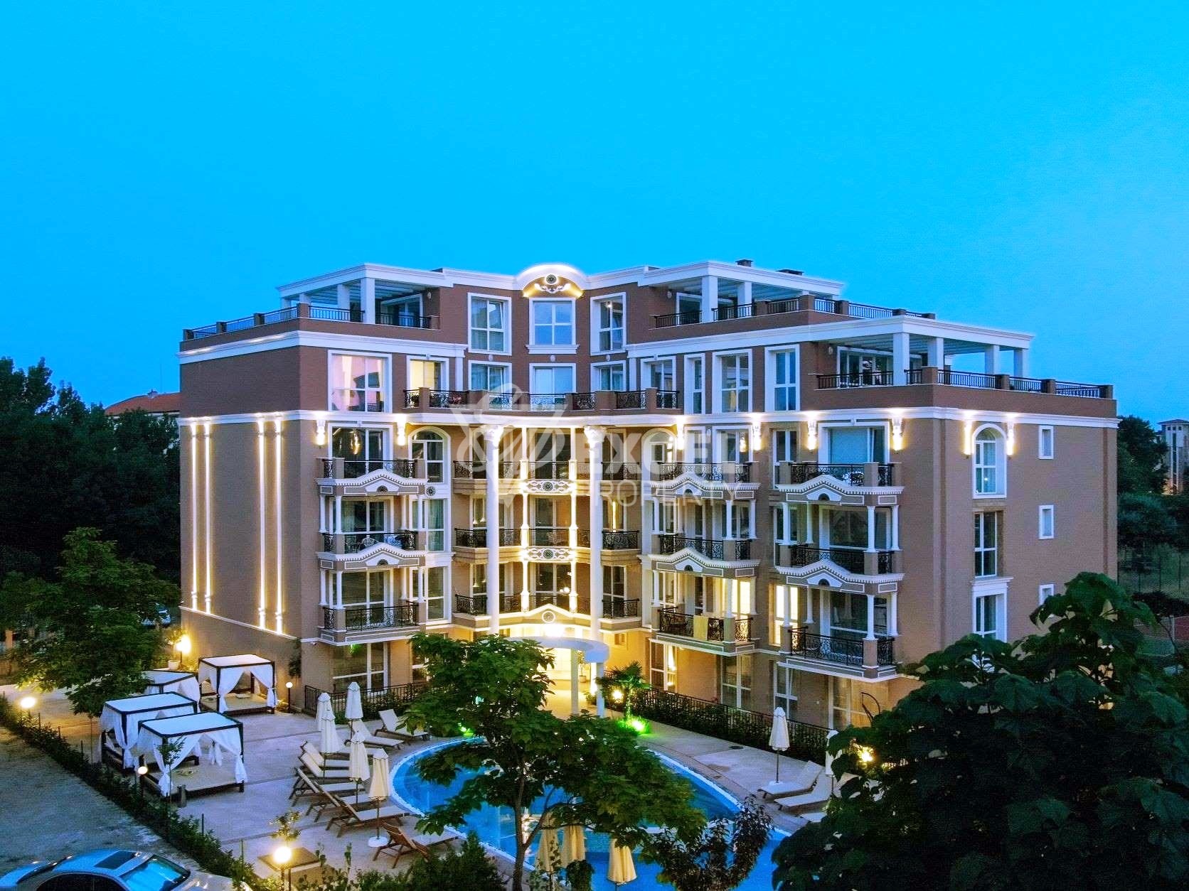 Модерно студио на партера - Изида Палас 2 комплекс