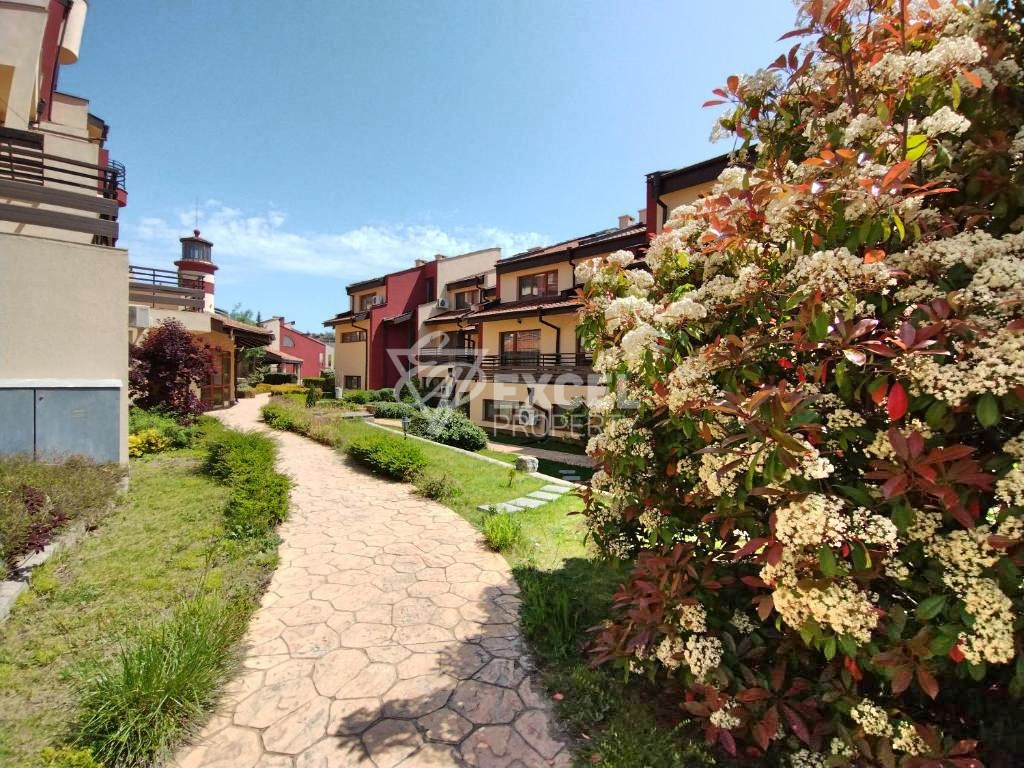 Обзаведен, стилен имот с морска гледка в Свети Влас