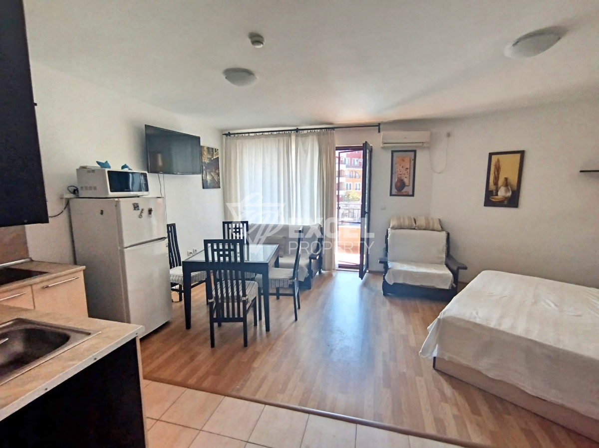 Мебелирано студио, с отделна спална зона- Марина Кейп, на 200м. от морето