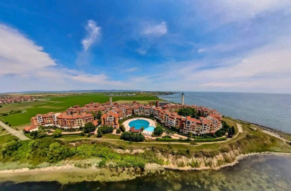 Мебелирано студио, с отделна спална зона- Марина Кейп, на 200м. от морето