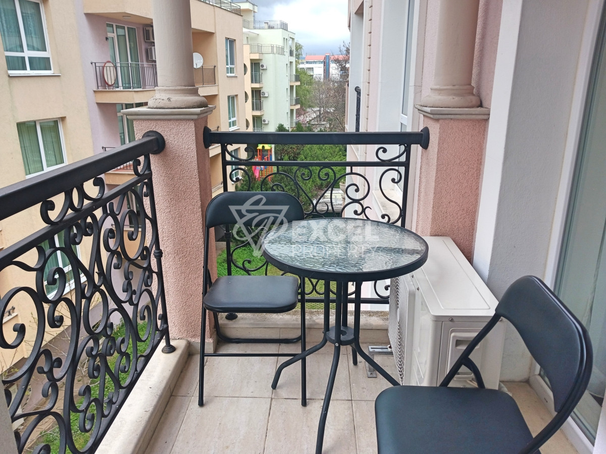 Двустаен, обзаведен имот в района на плаж Какао-Слънчев бряг