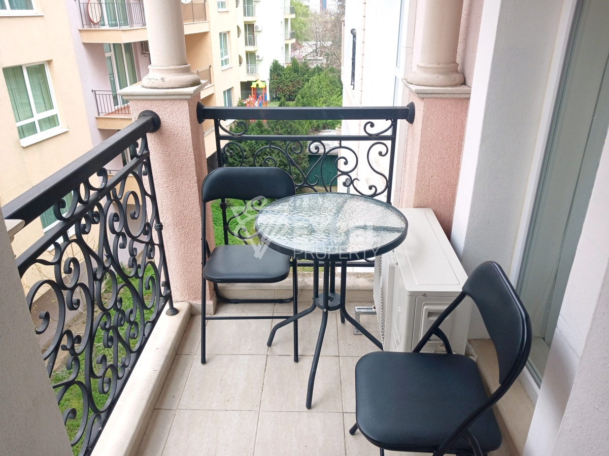 Двустаен, обзаведен имот в района на плаж Какао-Слънчев бряг