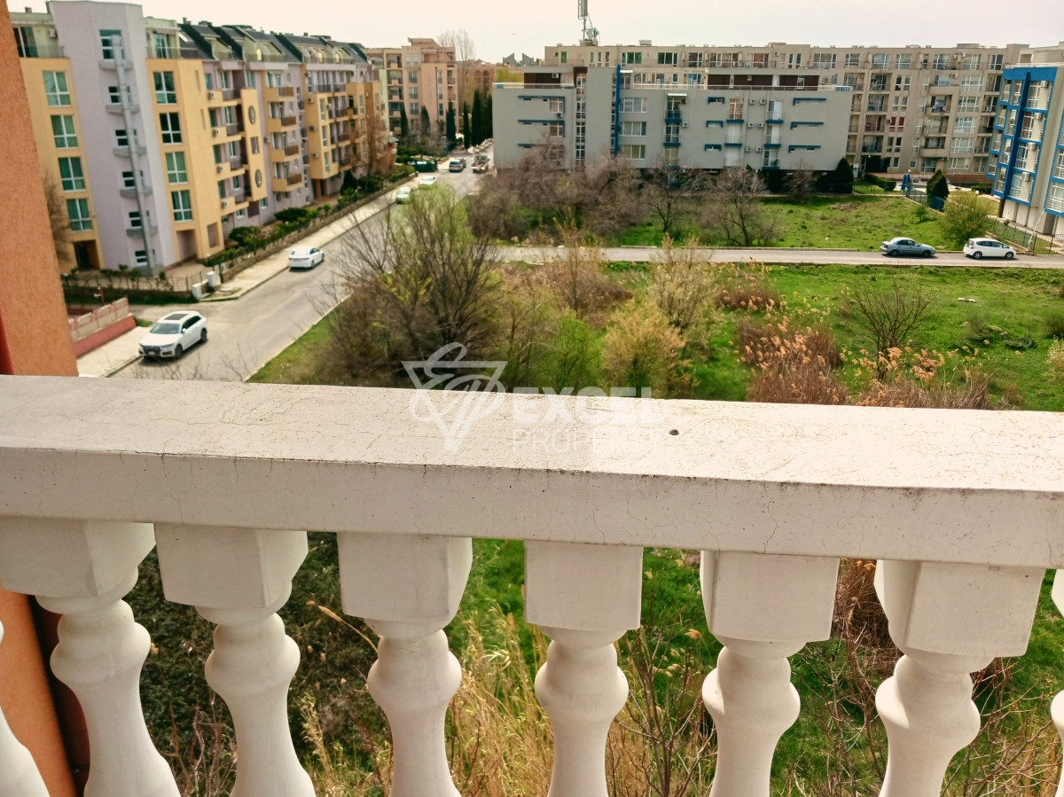 Просторен двустаен имот- мезонет, в комплекс Сий Даймънд