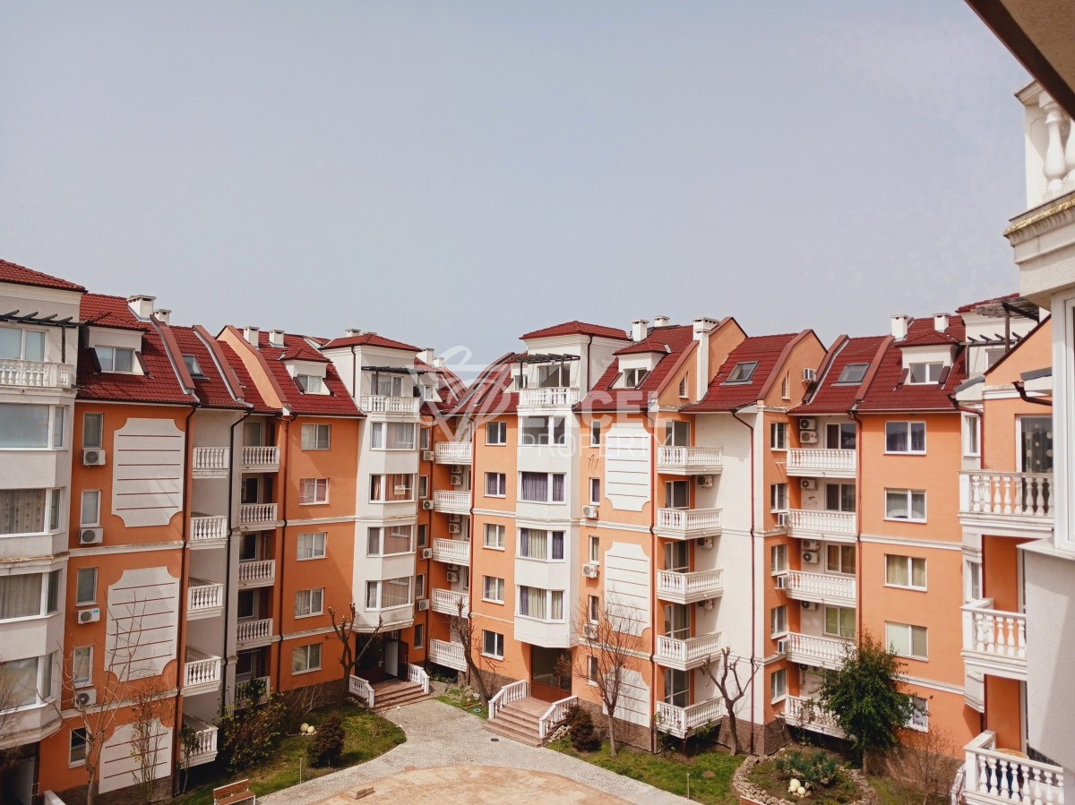 Просторен двустаен имот- мезонет, в комплекс Сий Даймънд