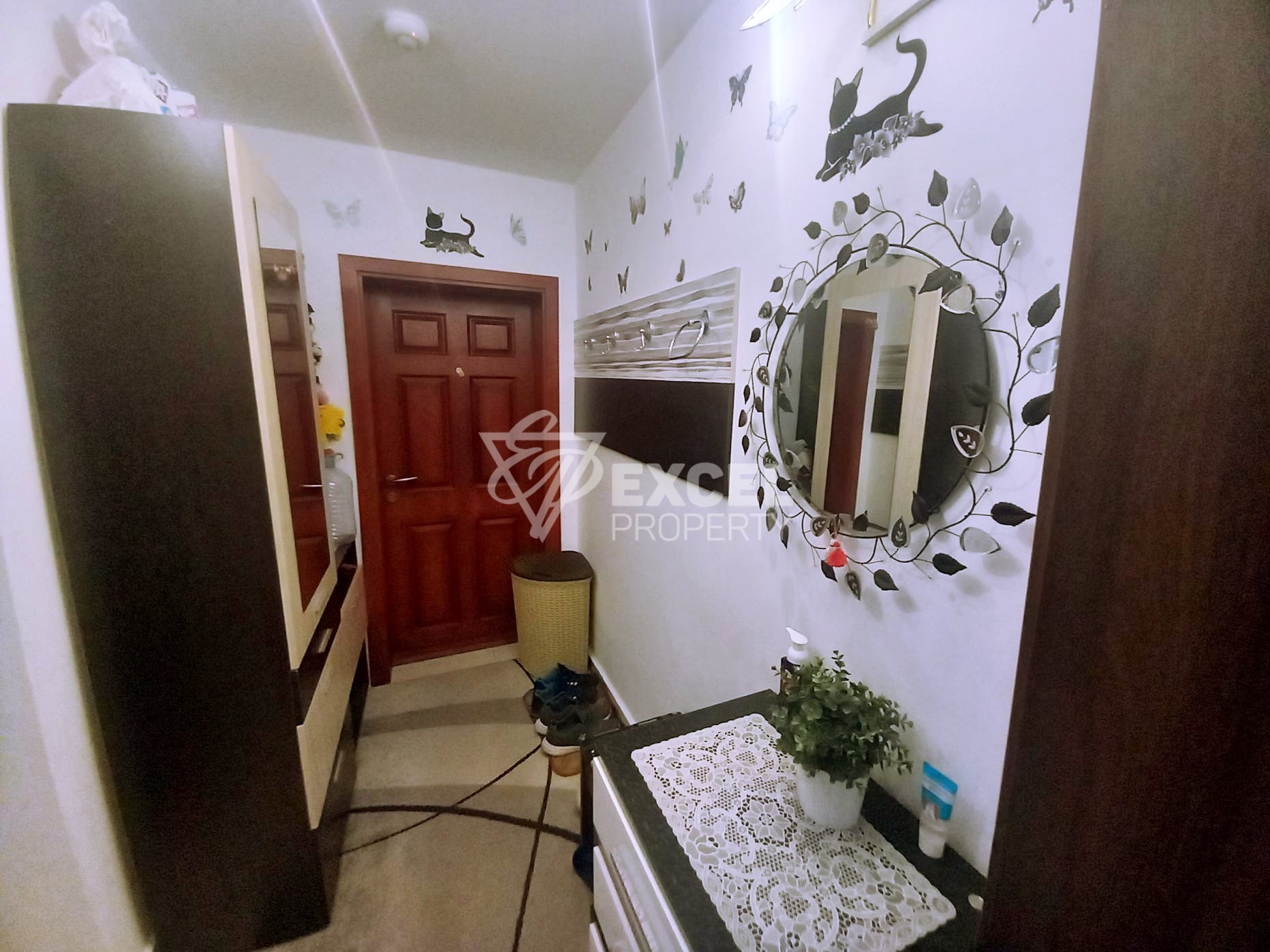 Тристаен имот с мебели, партер в района на Какао Бийч