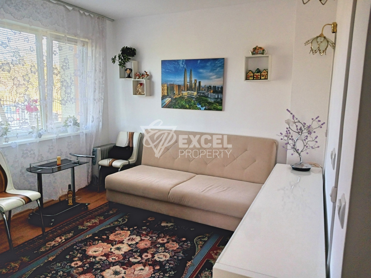 Тристаен имот с мебели, партер в района на Какао Бийч