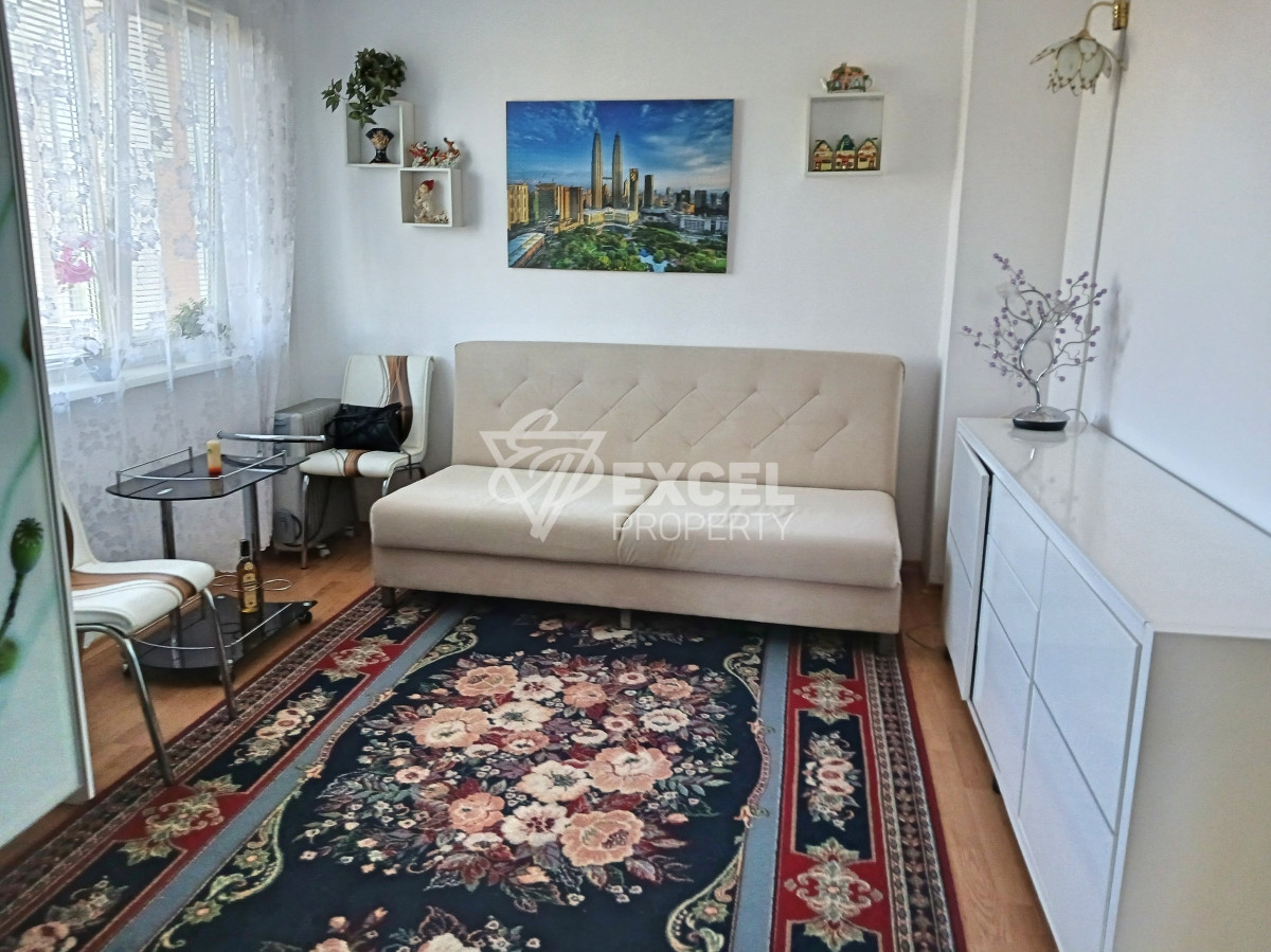 Тристаен имот с мебели, партер в района на Какао Бийч