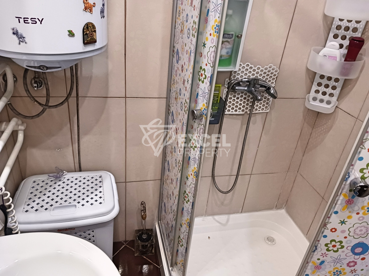 Тристаен имот с мебели, партер в района на Какао Бийч