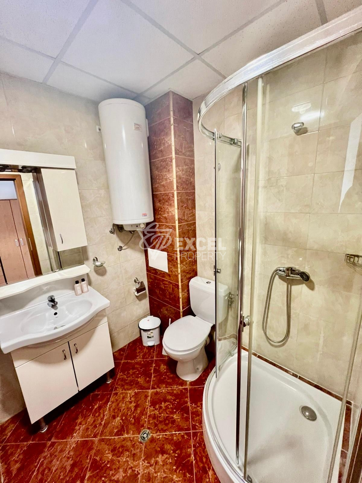 Мебелирано студио с гледка към басейна- Холидей Форт Клуб