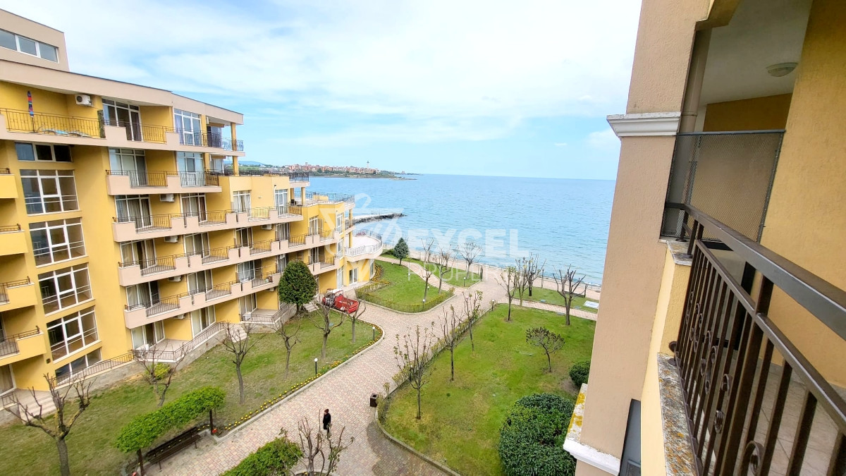 Студио на първа линия в Ахелой, подходящо за отдаване под наем