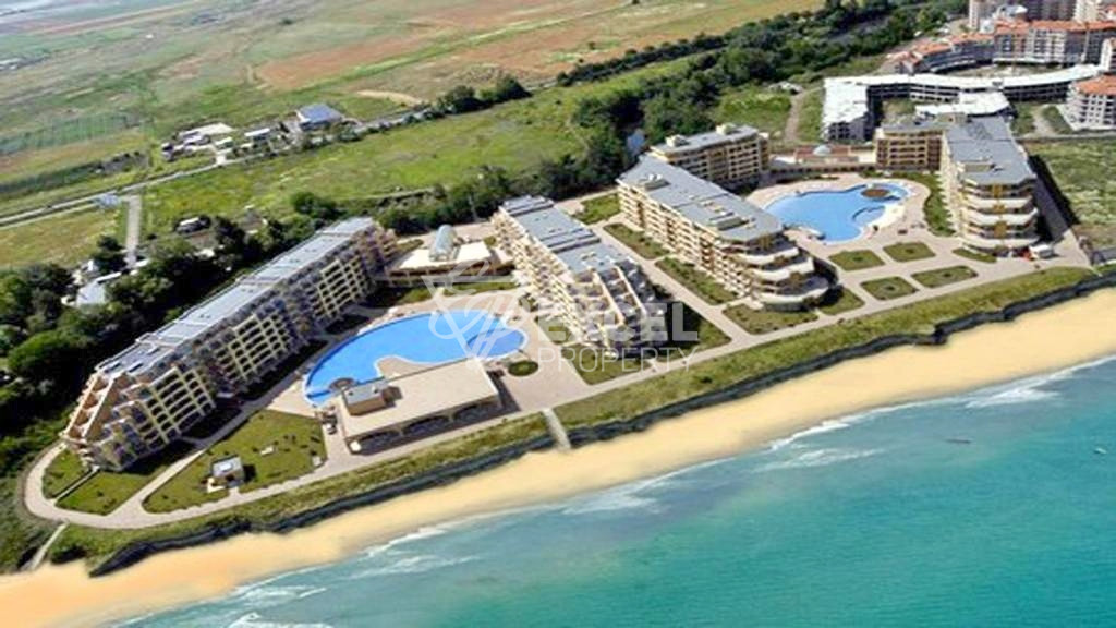 Студио на първа линия в Ахелой, подходящо за отдаване под наем