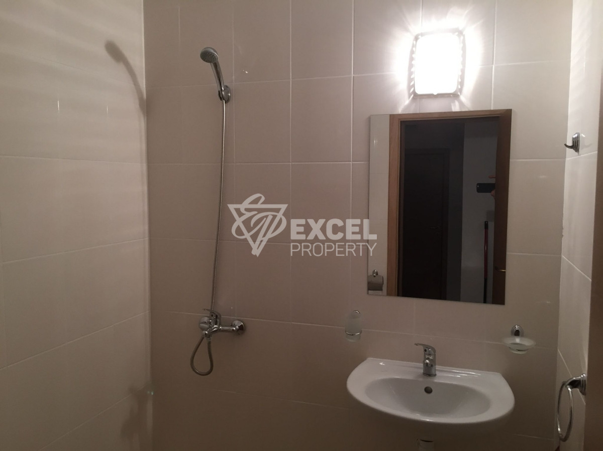 Обзаведен имот с тераса и гледка басейн - Съни Дей 6