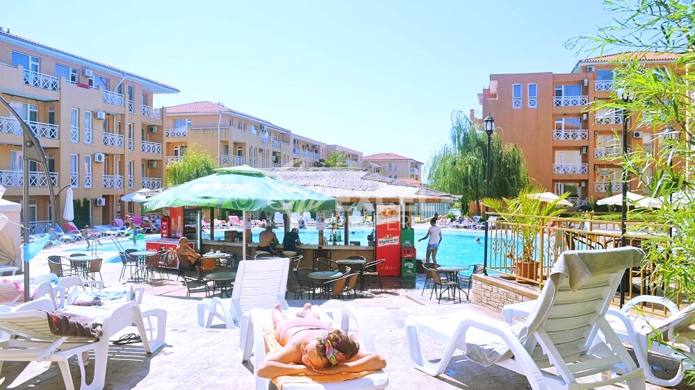 Уютно обзаведено студио с мебели и тераса в Съни Дей 6