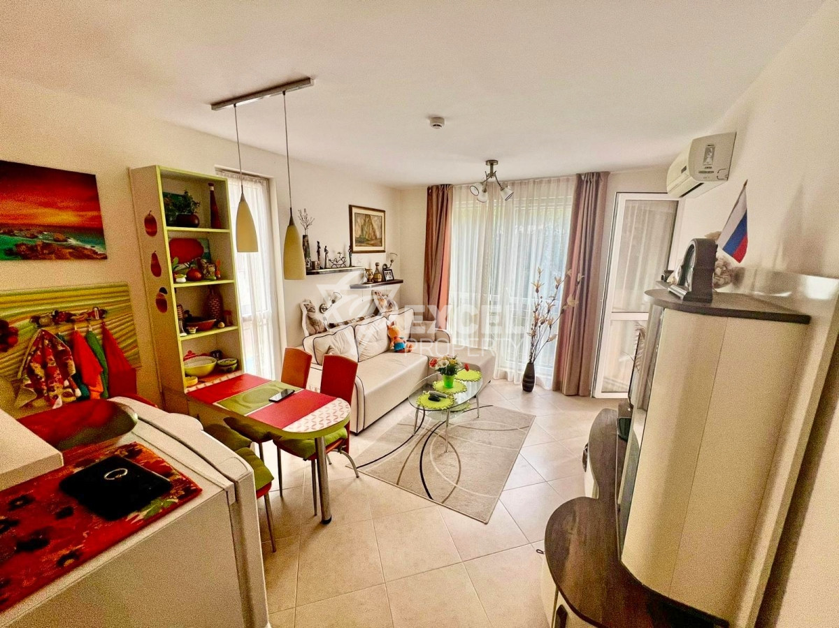 Двустаен, стилно обзаведен имот в комплекс Слънце и Море