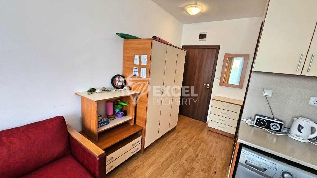 Мебелирано студио в комплекс Съни Дей 6