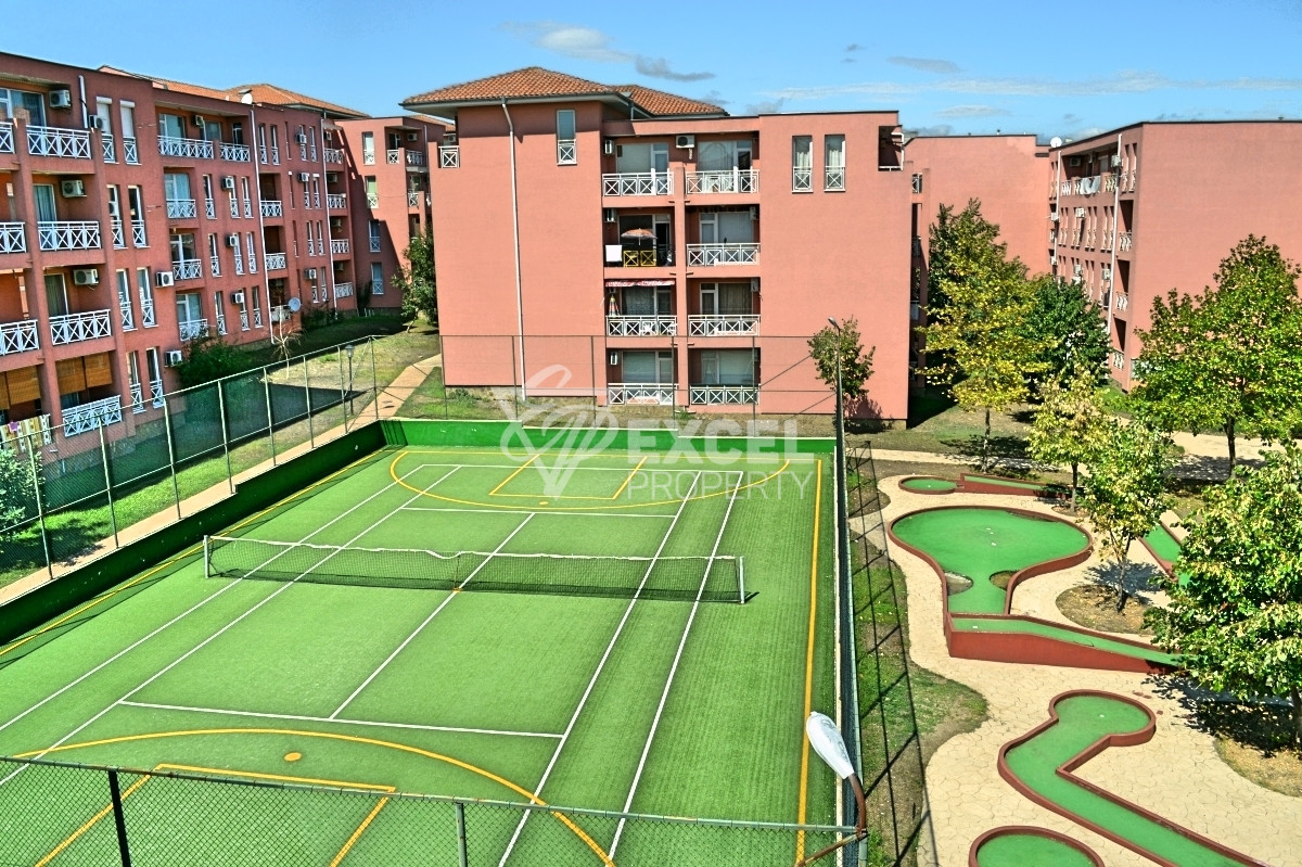 Стилен двустаен имот в комплекс Съни Дей 6