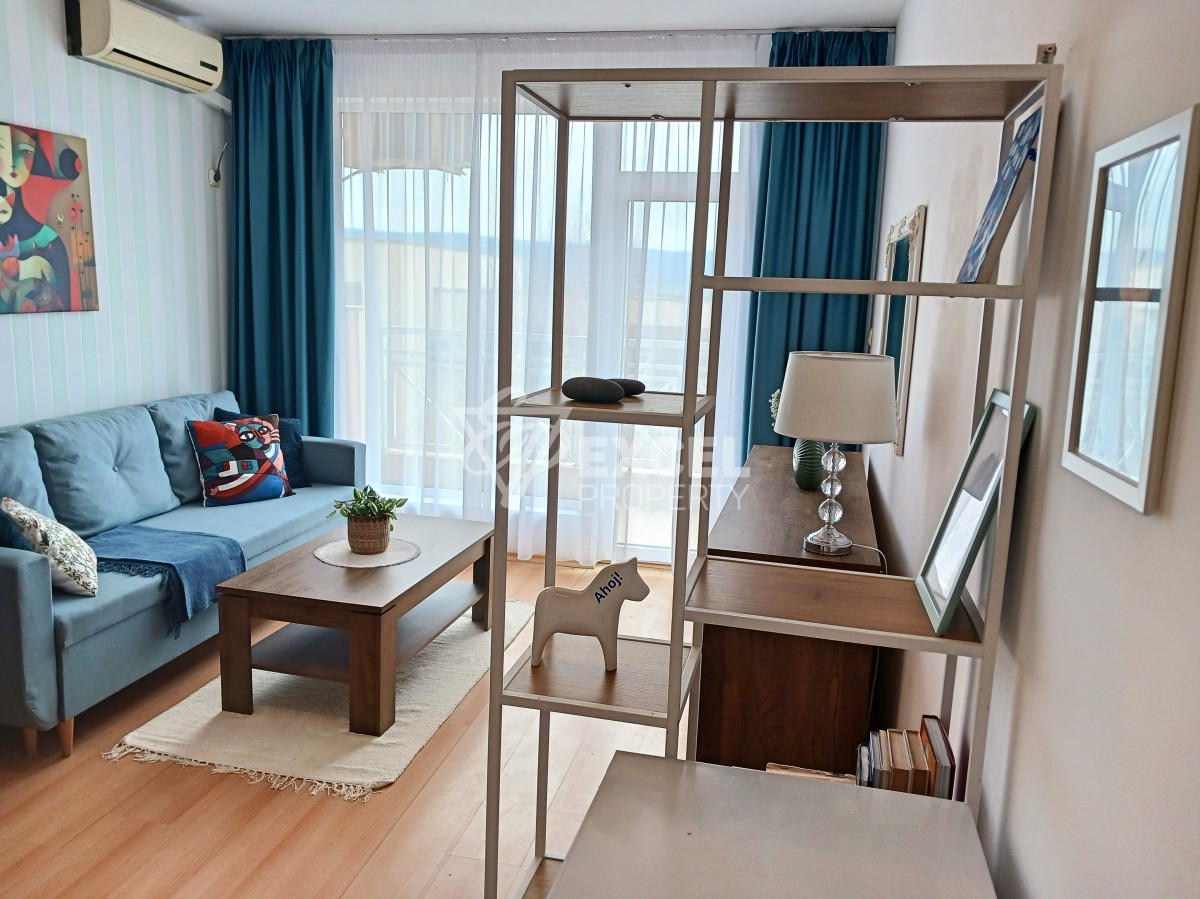 Стилен двустаен имот в комплекс Съни Дей 6