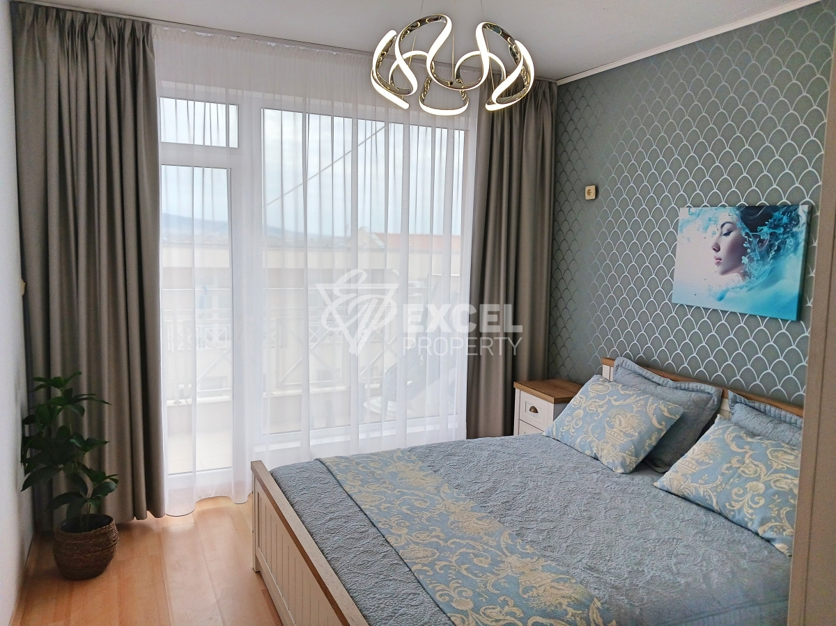 Стилен двустаен имот в комплекс Съни Дей 6