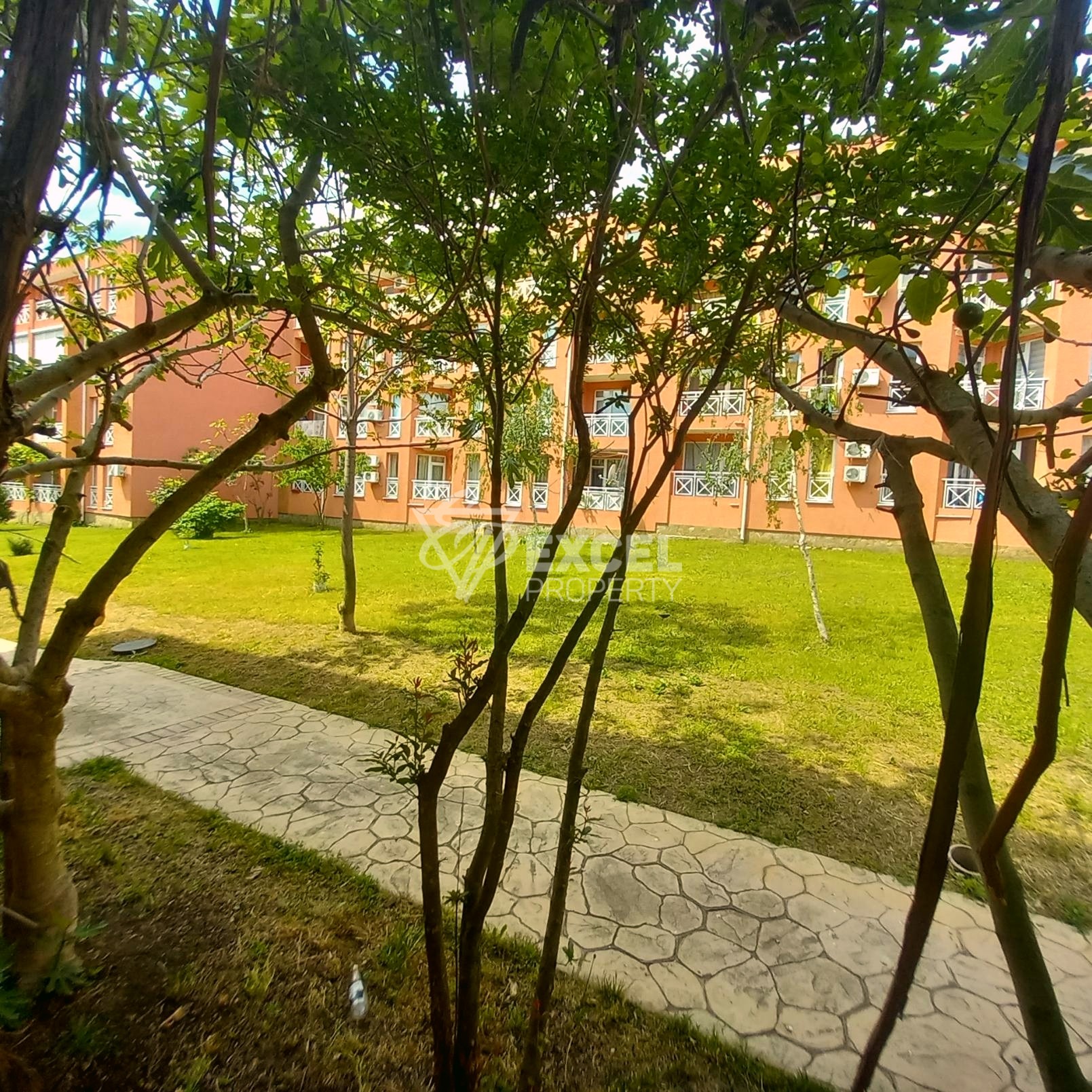 Обзаведено и уютно жилище в Сани Дей 6