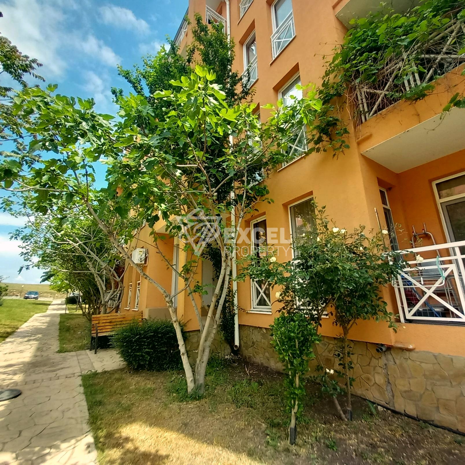 Обзаведено и уютно жилище в Сани Дей 6