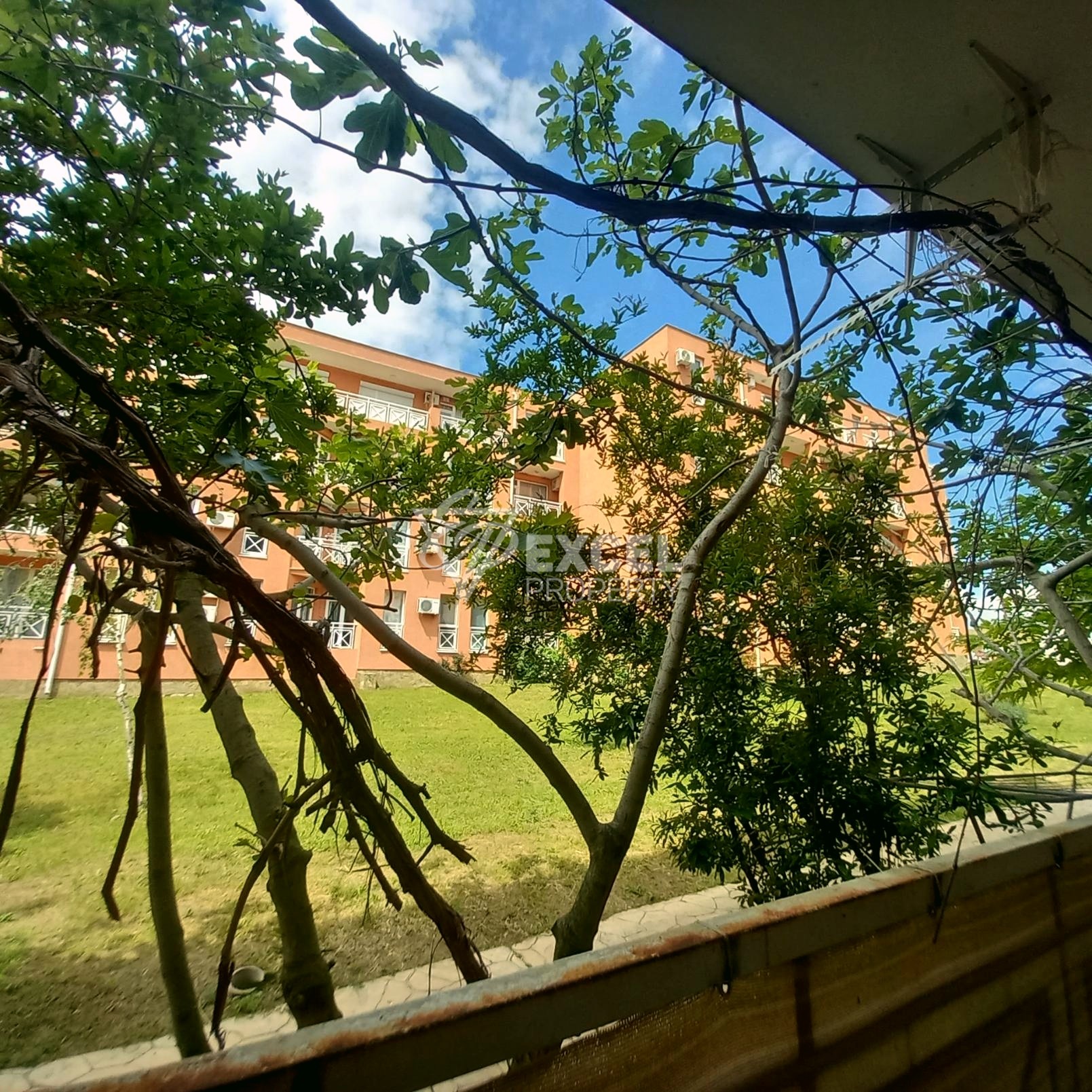 Обзаведено и уютно жилище в Сани Дей 6