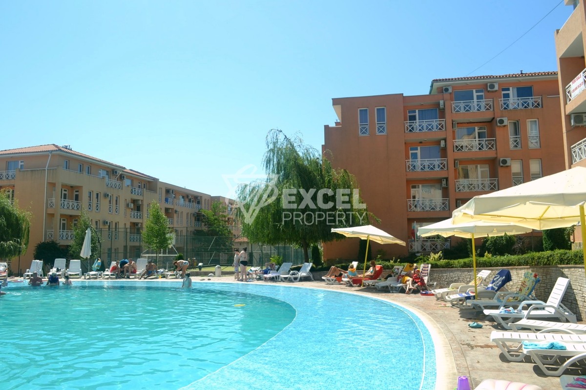 Двустаен обзаведен имот-в района на Слънчев бряг с платена такса поддръжка