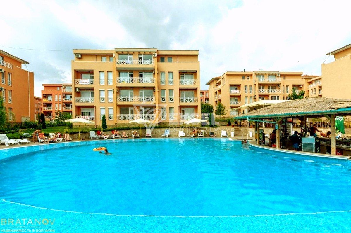 Уютно обзаведено студио с мебели и тераса в Съни Дей 6