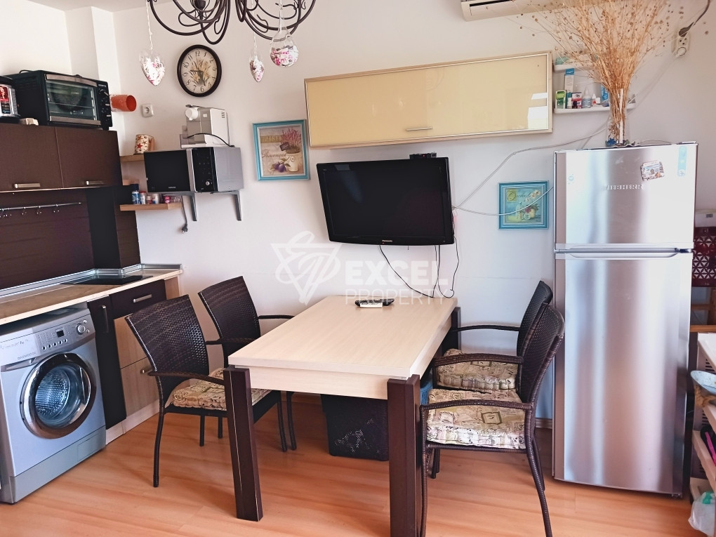 Тристаен  обзаведен апартамент с две тераси-Съни Дей 6