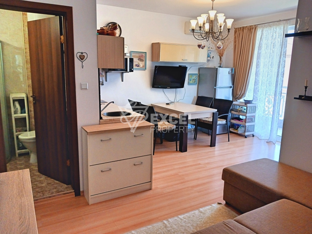 Тристаен  обзаведен апартамент с две тераси-Съни Дей 6