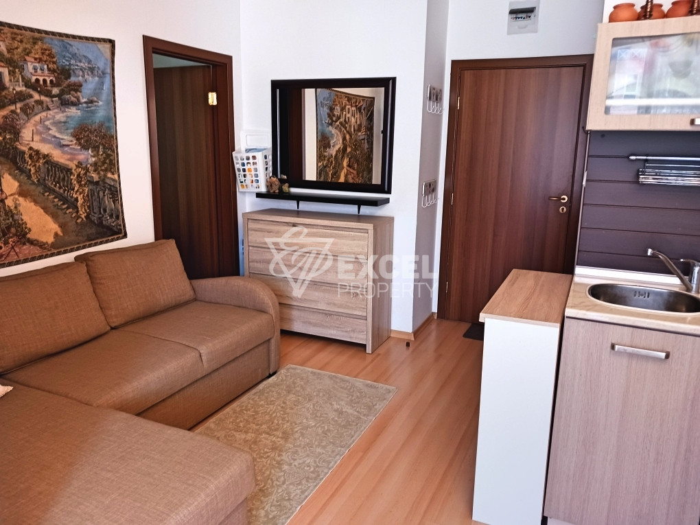 Тристаен  обзаведен апартамент с две тераси-Съни Дей 6