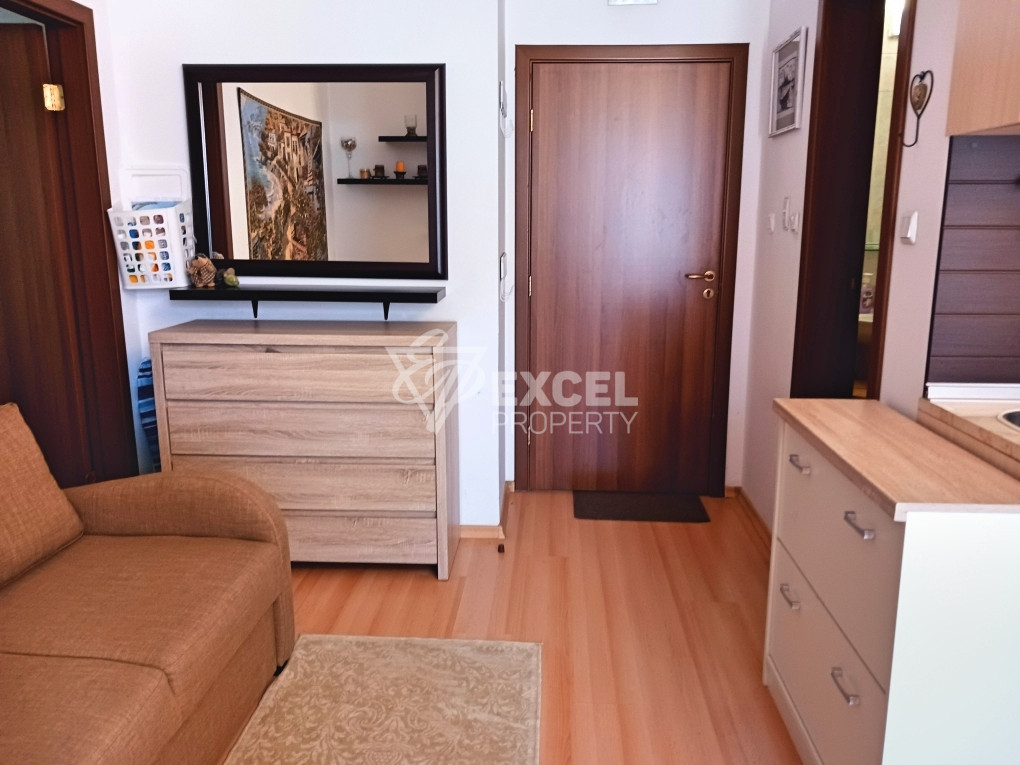 Тристаен  обзаведен апартамент с две тераси-Съни Дей 6