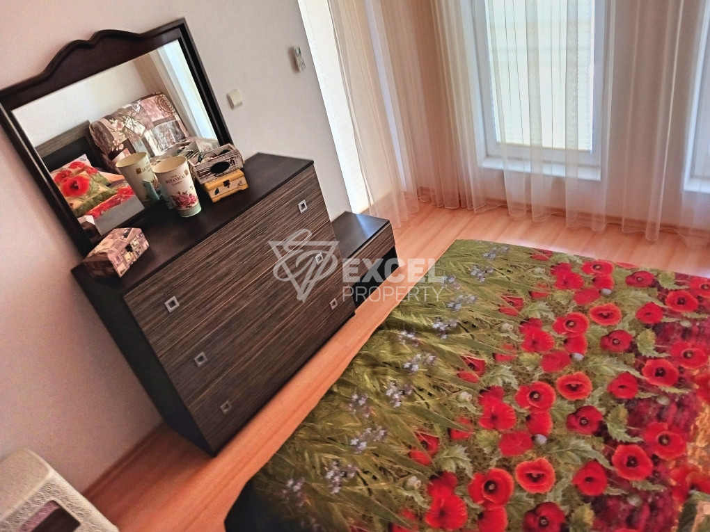 Тристаен  обзаведен апартамент с две тераси-Съни Дей 6