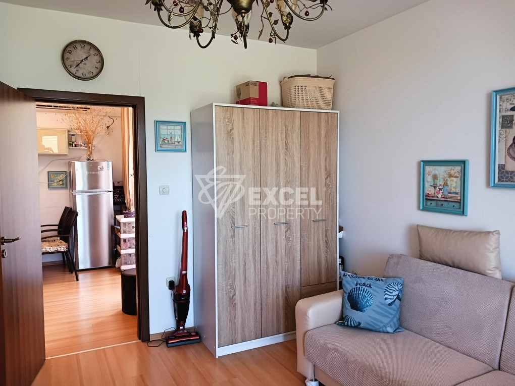 Тристаен  обзаведен апартамент с две тераси-Съни Дей 6