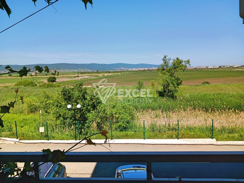 Тристаен  обзаведен апартамент с две тераси-Съни Дей 6