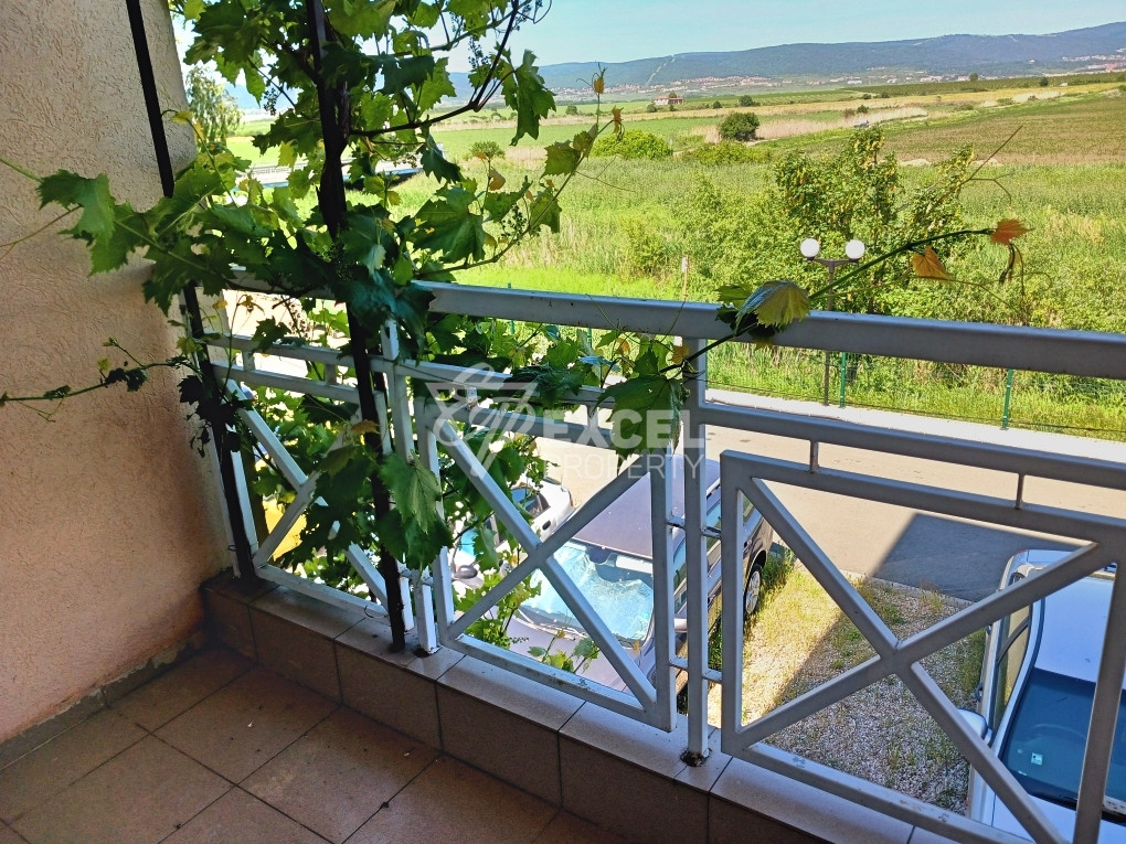 Тристаен  обзаведен апартамент с две тераси-Съни Дей 6