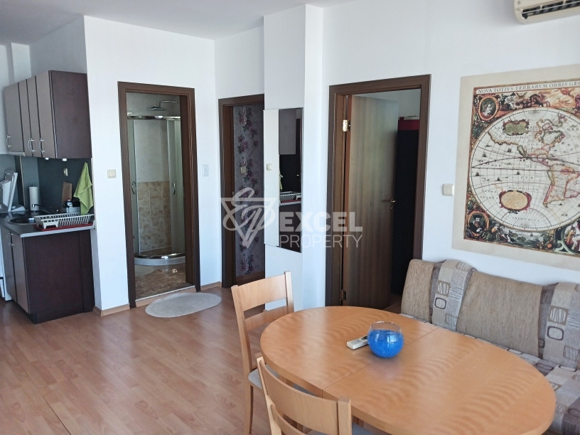 Тристаен имот с мебели във ваканционен комплекс Съни Дей 6