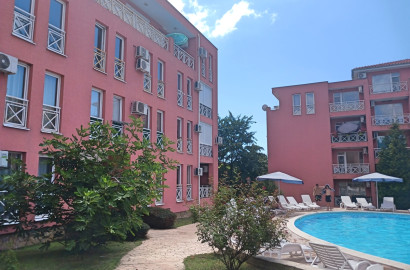 Тристаен имот с мебели във ваканционен комплекс Съни Дей 6