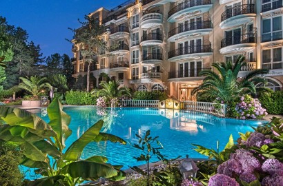 Двустаен луксозен имот в комплекс Венера Палас