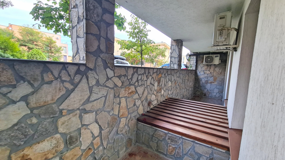 Просторно студио в комплекс Олимп, Свети Влас